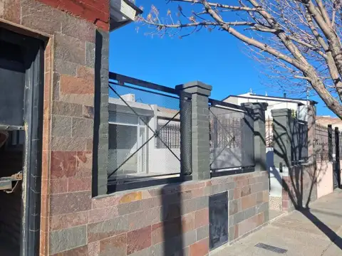 SE VENDE CASA EN PUERTO MADRYN