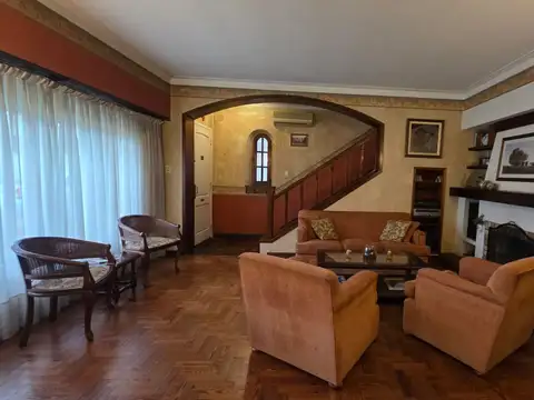 Casa en Venta en Adrogue, USD 275.000