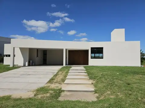 Casa en Venta en Victoria, USD 440.000