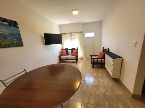 Casa en Alquiler Temporal con 1 cochera