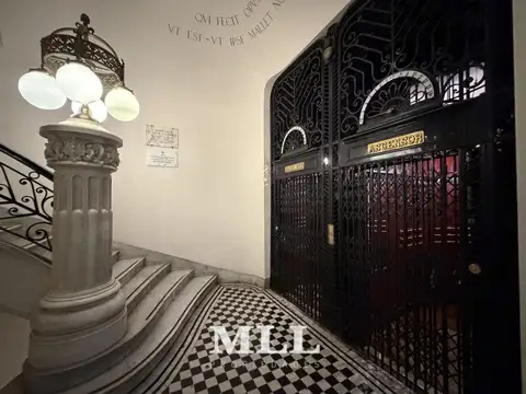 Oficina en Venta 100 años