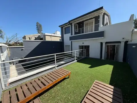 Casa en Alquiler en Parque Capital, $ 1.700.000
