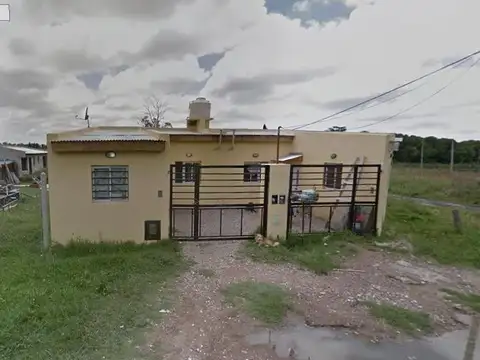 Casa Multifamiliar en venta - 2 Dormitorios 2 Baños - 351Mts2 - Lisandro Olmos