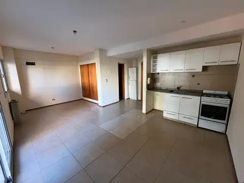 Departamento en Alquiler en Martín, $ 420.000