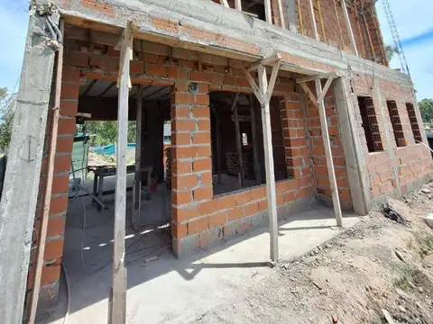 Casa en Venta en Pilar Del Este - Santa Sofia, USD 215.000