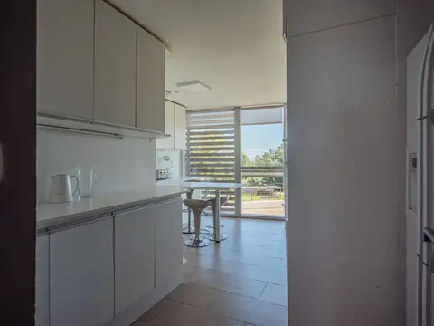 Delamar 100, Piso 3