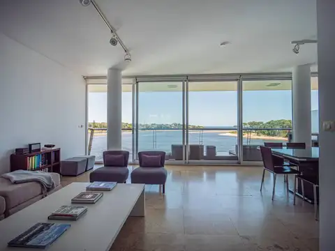 Departamento frente al mar en venta de 3 dormitorios en edificio Delamar, La Barra 100, Piso 3