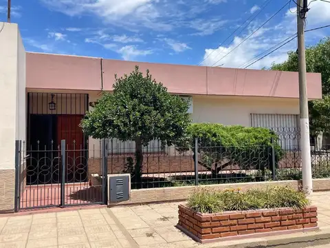 Casa en Venta en Eduardo Castex, USD 105.000