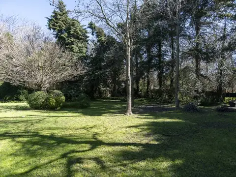 CASA QUINTA EN VENTA LA PLATA