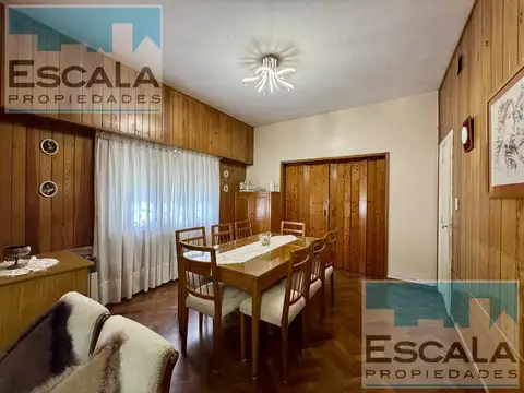 Casa 7 ambientes con 3 baños