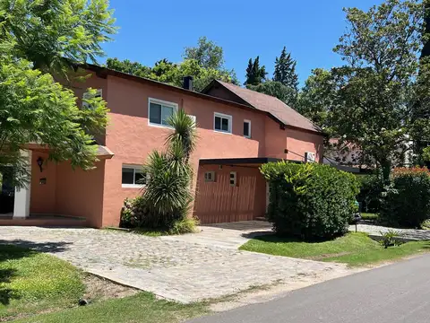 Casa en Venta de 5 dormitorios