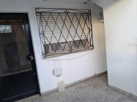 Carlos Gardel 1600 , Piso 1