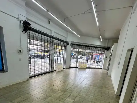 LOCAL ESQUINA EN ALMAGRO CON 70M2 + SÓTANO DE 28M2