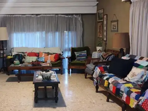 Casa en Venta en Monte Grande, USD 360.000