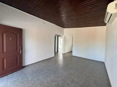 Alquilo casa 2 dormitorio Ruta 8 Barros Blancos