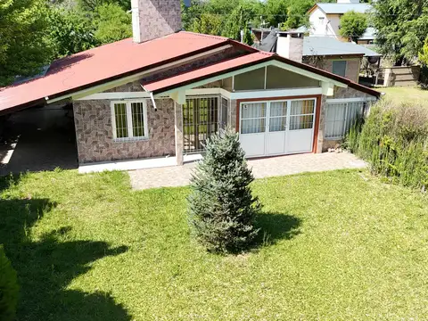 Casa en Venta con 2 cocheras