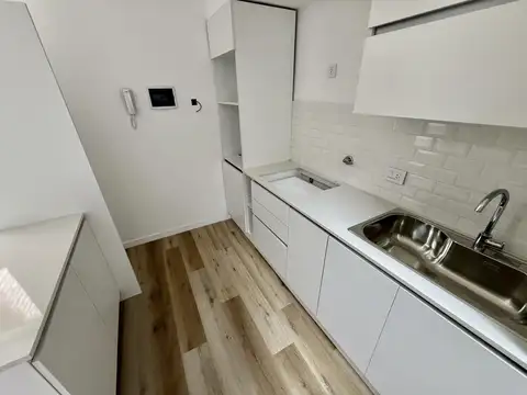 Casa con patio, parrilla y pileta