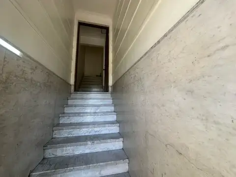 Depto Tipo Casa 6 ambientes con 2 baños