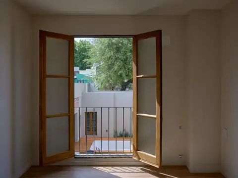 Casa 8 ambientes con 3 baños