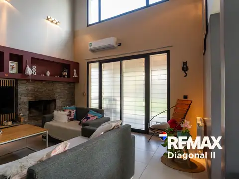 Casa 4 ambientes con 4 baños