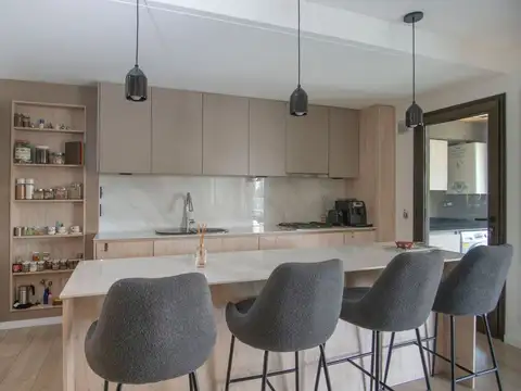 DEPTO 3 AMB VENTA CABALLITO BALCÓN COCHERA BAULERA