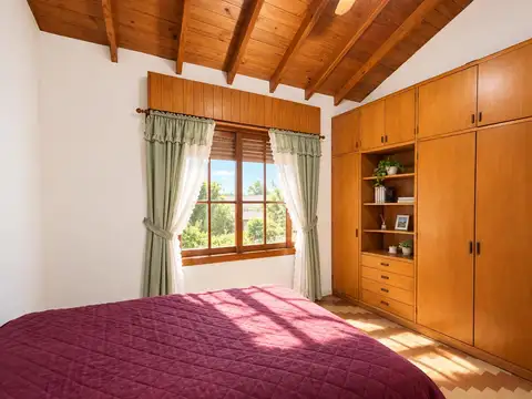 Casa 4 ambientes con 2 baños