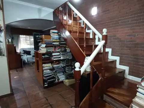 Venta PH esquina de 4 ambientes y cochera