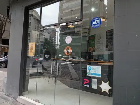 Excelente Local de Sushi para ingresar en la zona de Recoleta.