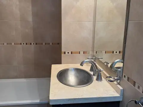 Departamento en Alquiler con 1 cochera