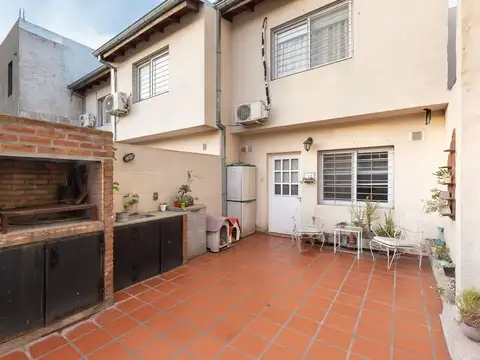 Casa 4 ambientes con 1 baño