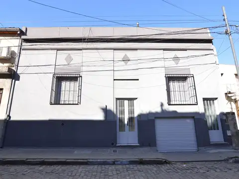 PH TIPO CASA de 4 Ambientes Entrada Independiente Parque Patricios