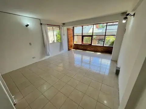 Depto Tipo Casa en Venta de 1 dormitorio