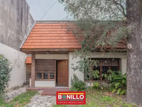 Casa 4 ambientes venta Villa del Parque