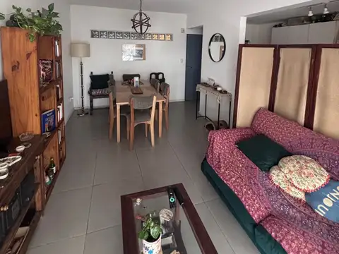 Avenida Martín García 200, Piso 1