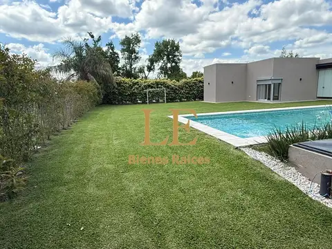 Casa en Venta al Oeste
