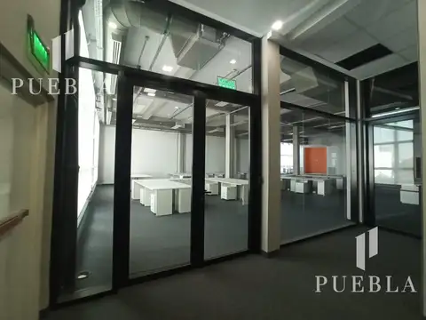 Oficina en Alquiler con 5 cocheras