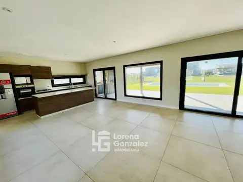 Casa en Venta en Haras Santa María, USD 430.000