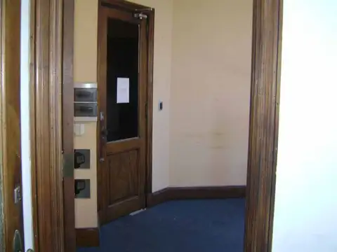 Oportunidad! u$s 1.468 x m2 Venta Oficina 3 amb en Centro