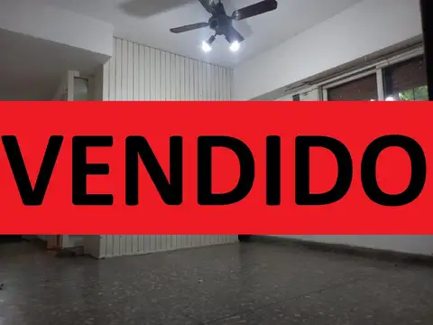 2 Ambientes en planta baja al frente con patio - MUY BAJAS EXPENSAS