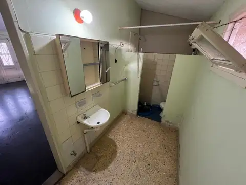 Se vende Chalet c/gran patio y pileta