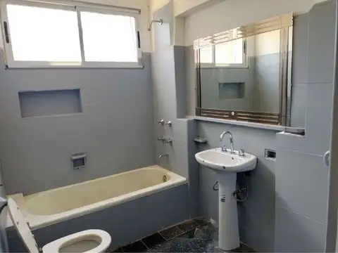 Departamento en Alquiler en Monserrat, $ 600.000