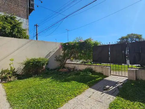 VENTA PH CASA 3 AMBIENTES INDEPENDIENTE EN HAEDO