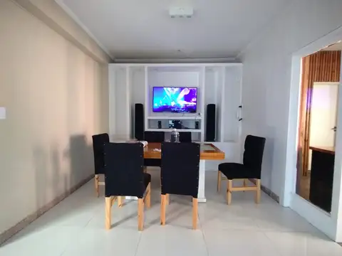 Casa en Alquiler con 1 cochera