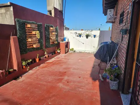 Depto Tipo Casa en Venta con 1 cocheras