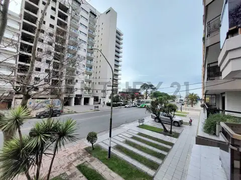 Oficina en Venta con 2 cocheras