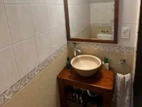 Casa 3 ambientes con 2 baños