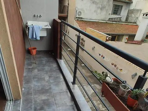ALQUILER: MUY BUEN DEPTO 2 AMB C/BALCON, BANFIELD!