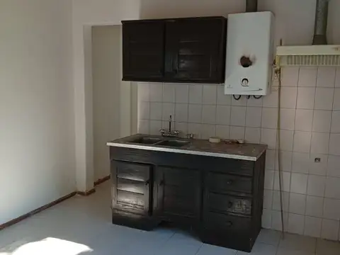 Casa en Alquiler en Capitan Bermudez, $ 350.000