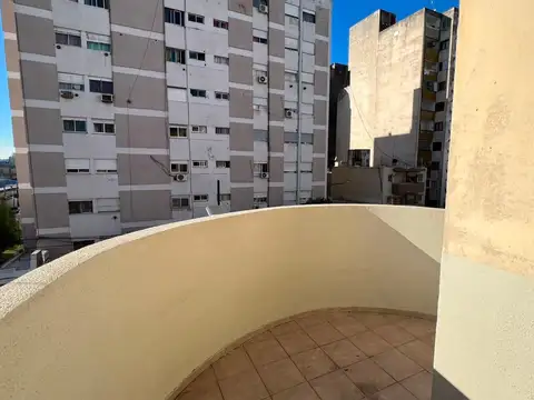 Departamento en Alquiler en Alberdi, $ 880.000