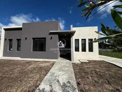 Casa en venta de 5 ambientes y pileta. Barrio Santa Sofia.  Pilar del Este